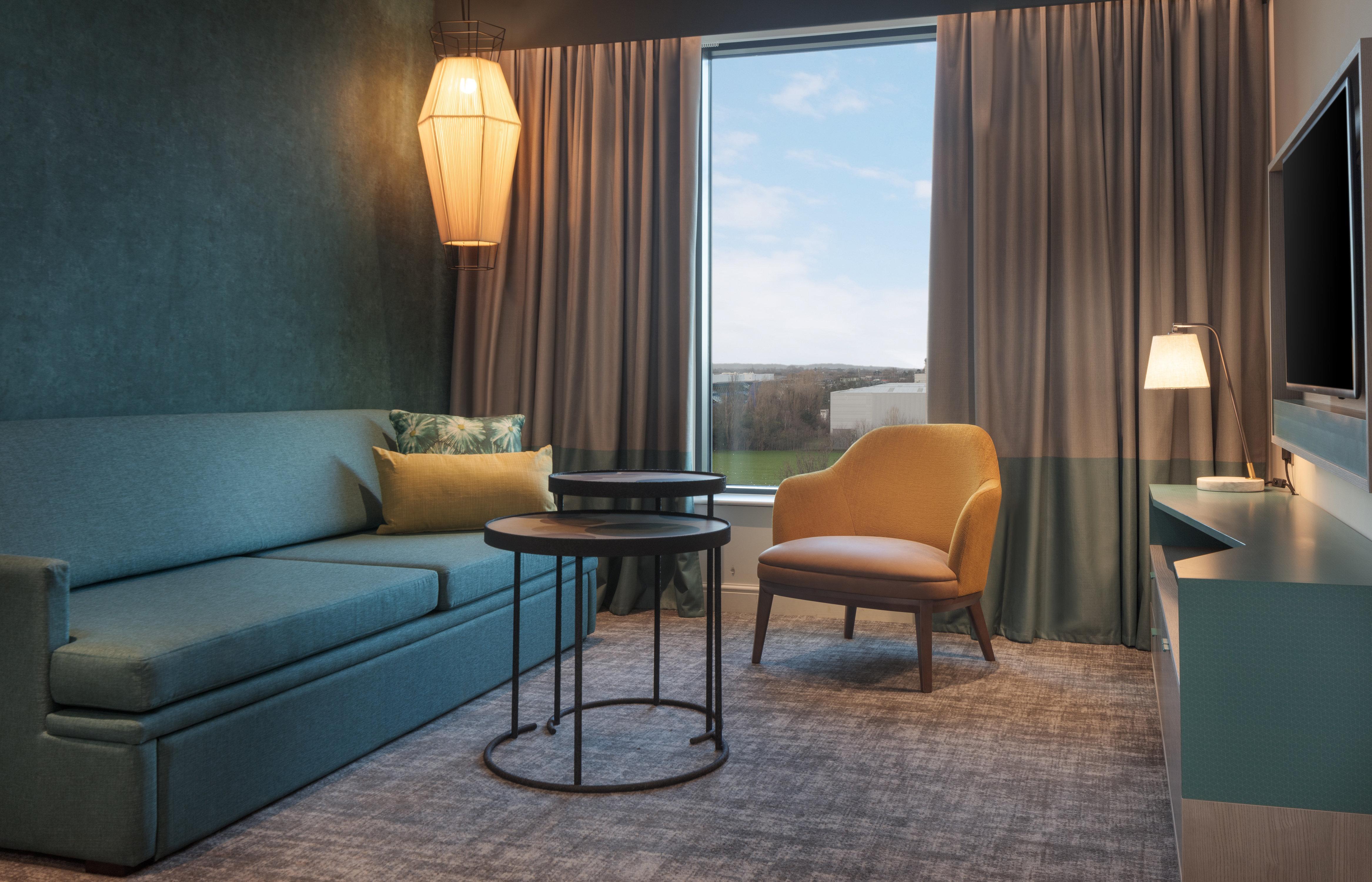 Staybridge Suites London Heathrow - Bath Road, An Ihg Aparthotel Hillingdon Kültér fotó