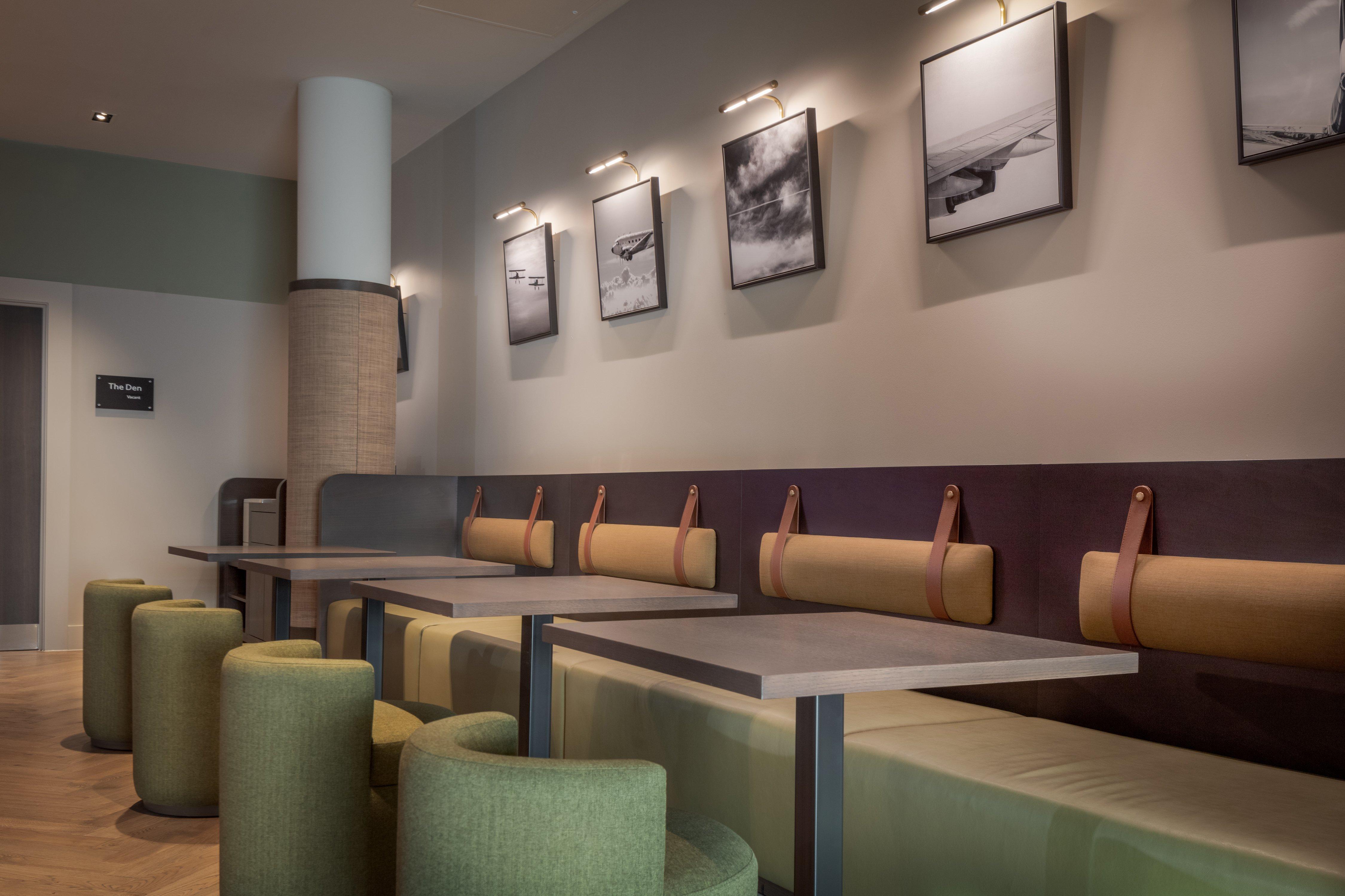 Staybridge Suites London Heathrow - Bath Road, An Ihg Aparthotel Hillingdon Kültér fotó