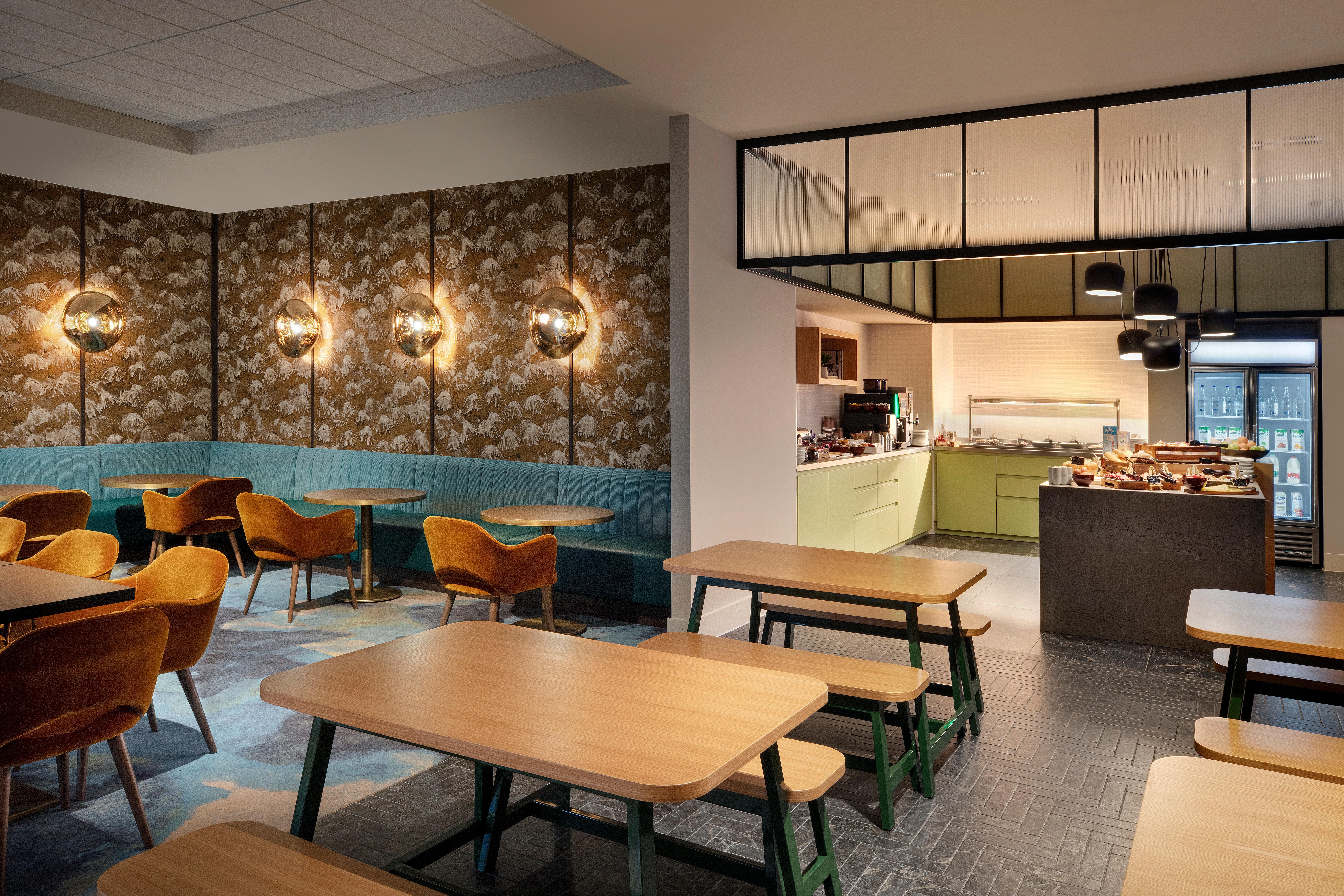 Staybridge Suites London Heathrow - Bath Road, An Ihg Aparthotel Hillingdon Kültér fotó
